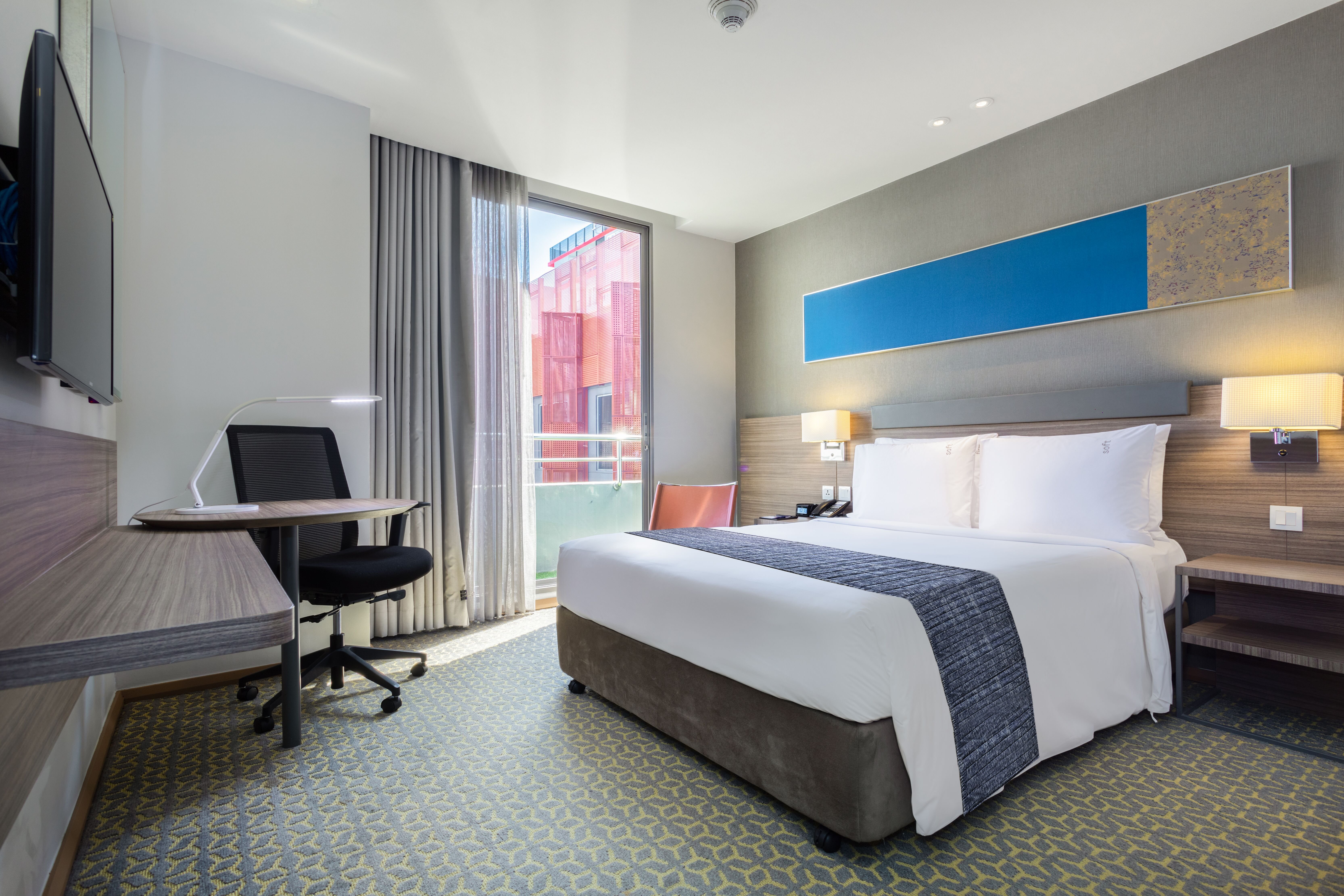 Holiday Inn Express Bangkok Sathorn Sha Plus Bangkok Hotel Price Address Reviews